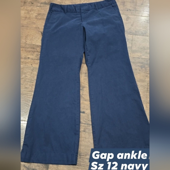 GAP Pants - Gap womens pants sz 12